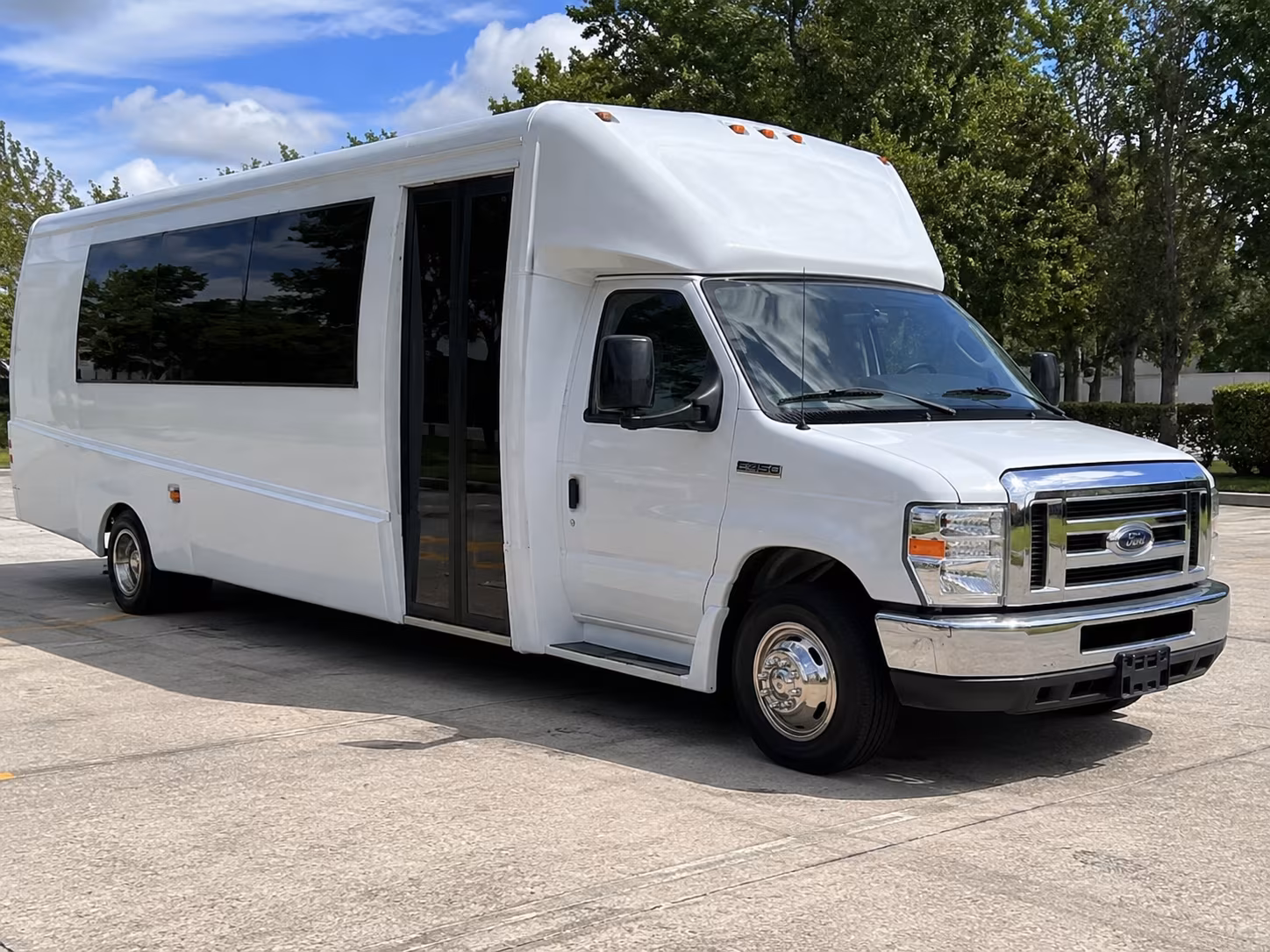 Miami Birthday, Sweet 16, & Quinceañera Transportation group transportation